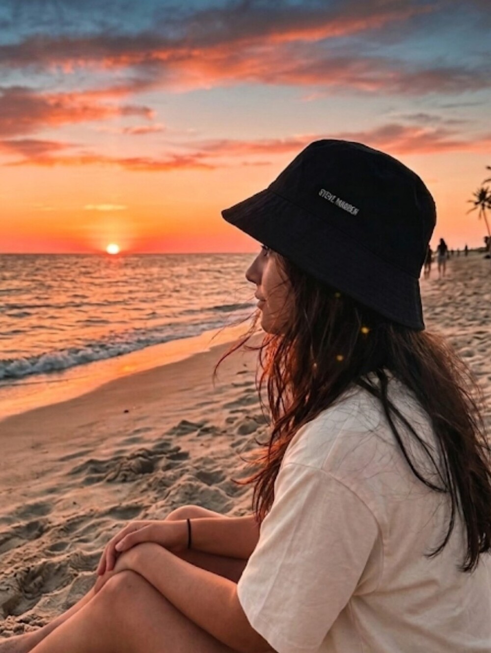 New black bucket hat OS Steve Madden satin lined